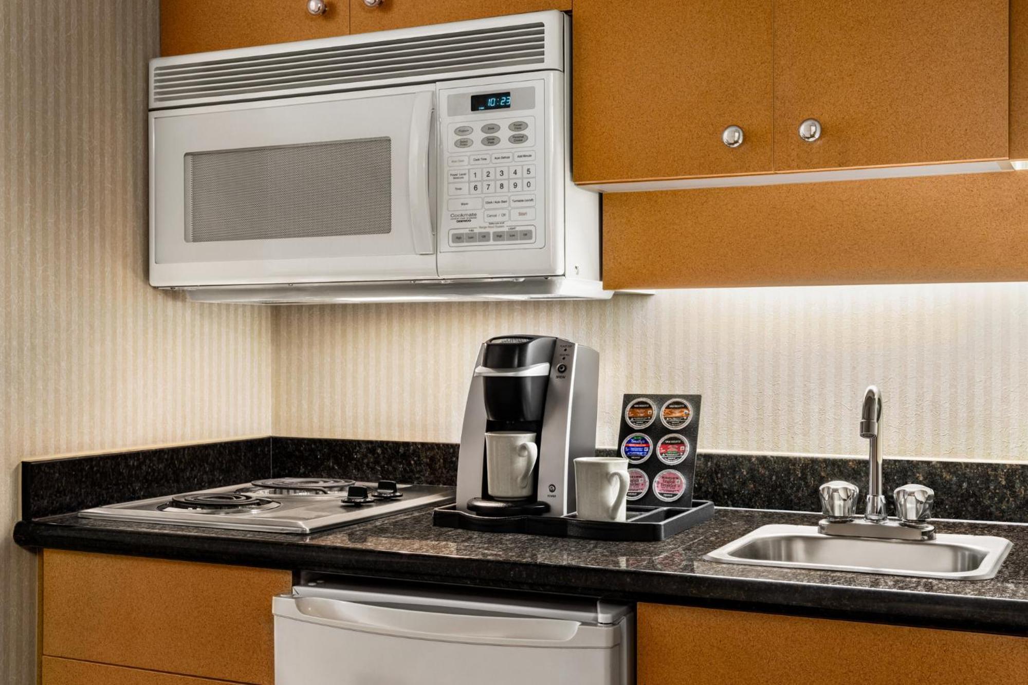 Holiday Inn & Suites North Vancouver By Ihg Eksteriør billede
