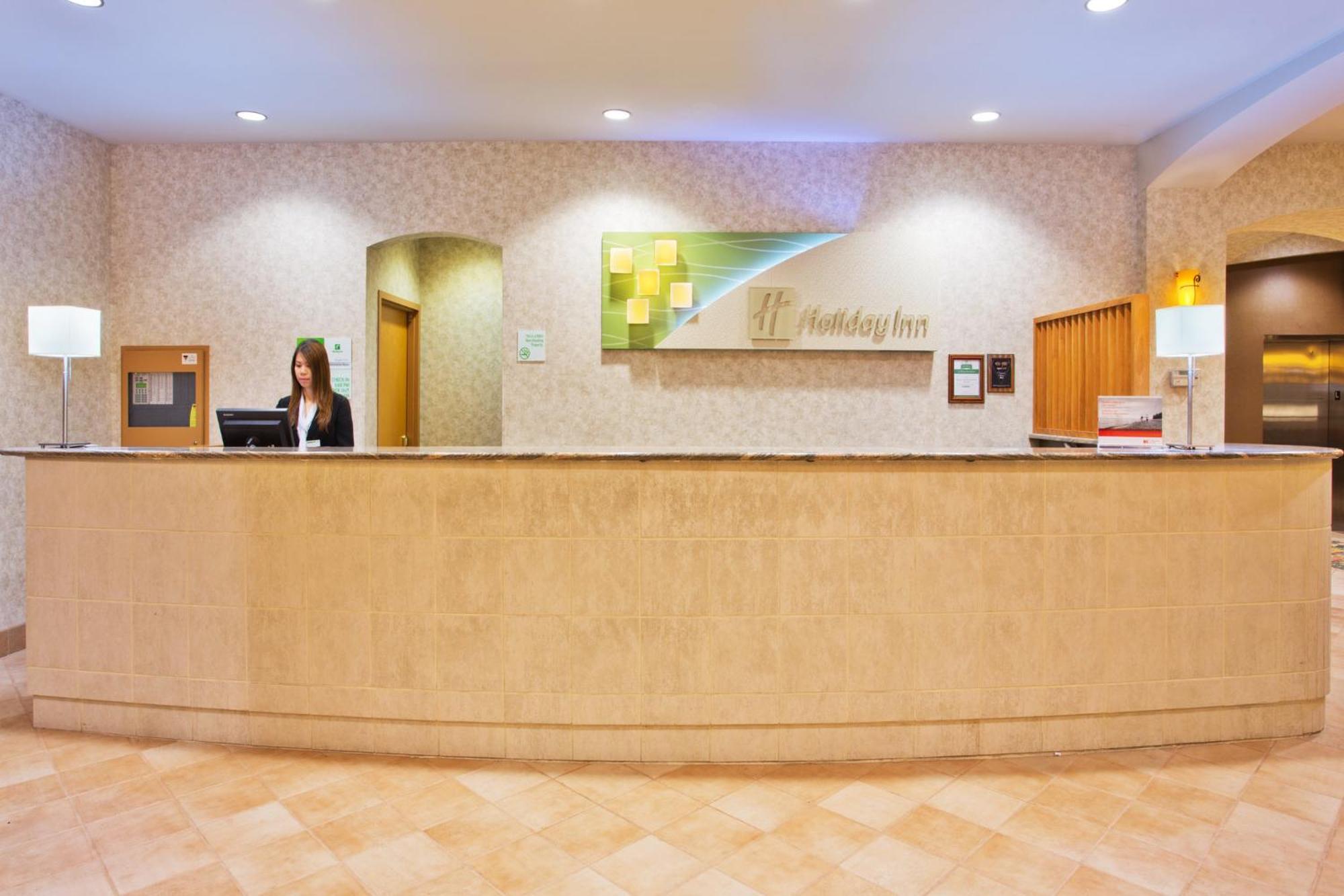 Holiday Inn & Suites North Vancouver By Ihg Eksteriør billede