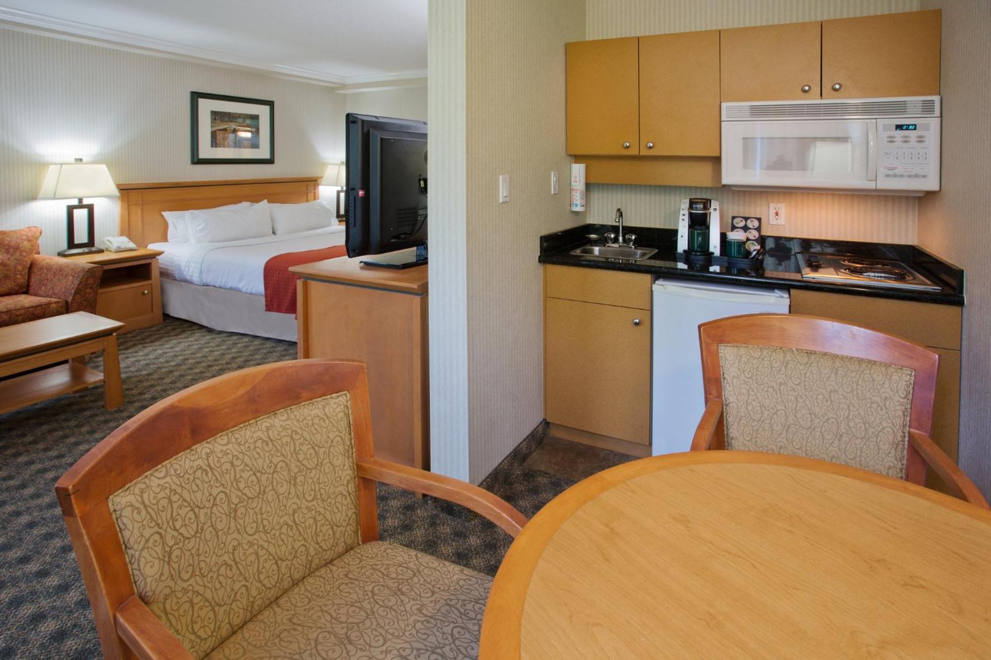 Holiday Inn & Suites North Vancouver By Ihg Eksteriør billede